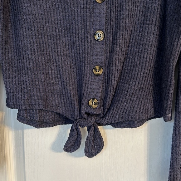 🆕 Pink Rose Tie-front Long-sleeve Top Small NWT - Picture 2 of 4